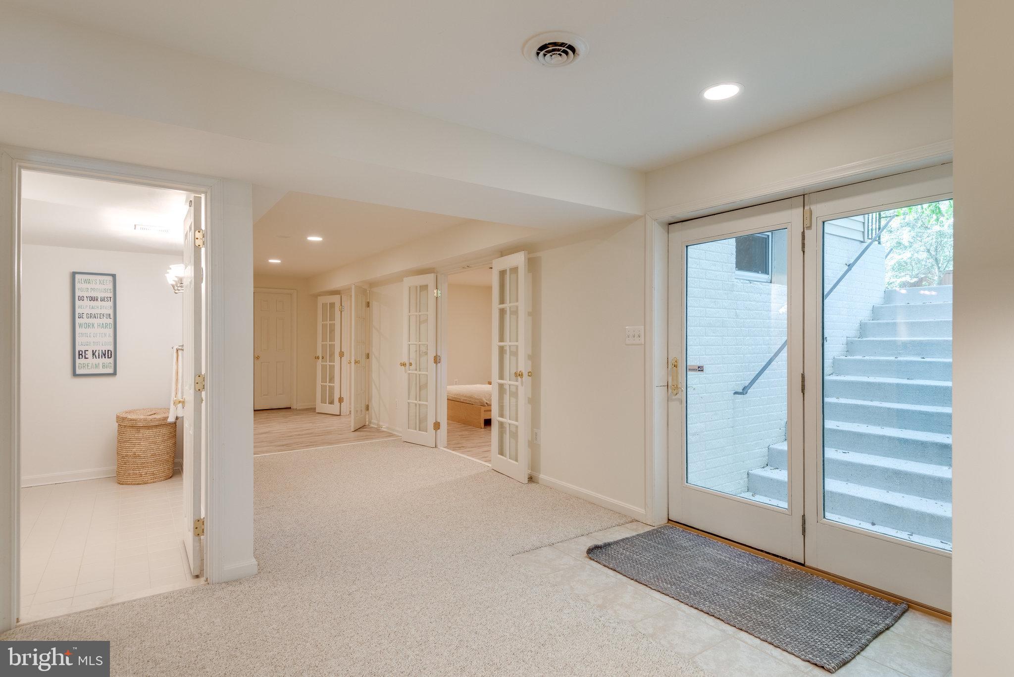 1326 Dasher Lane Reston, VA 20190 - Photo 63 of 91 Gallery Image 63