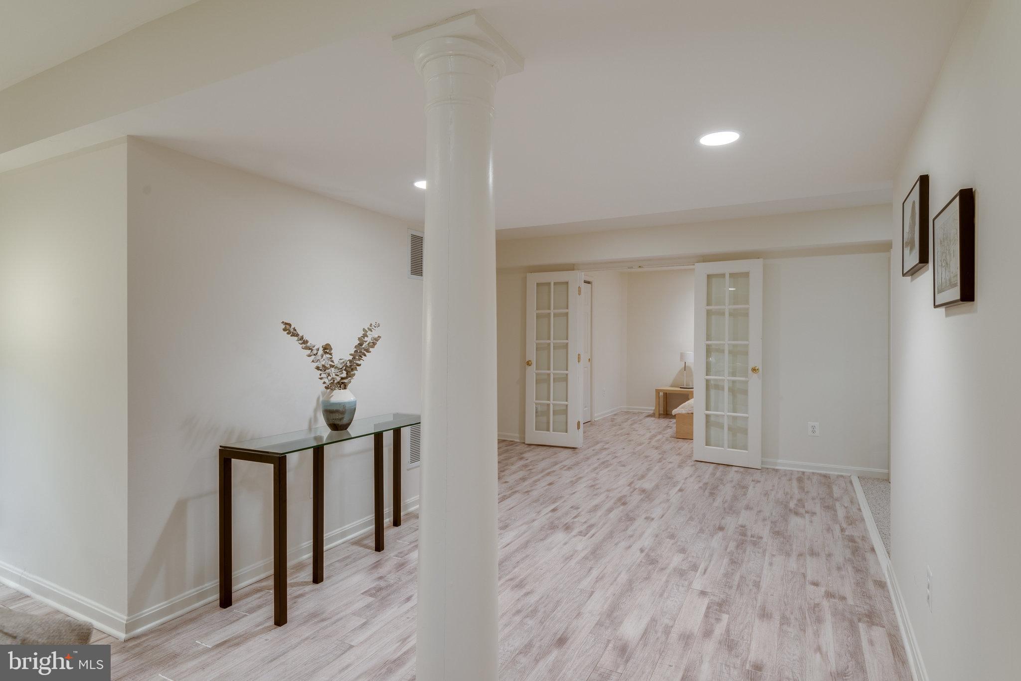 1326 Dasher Lane Reston, VA 20190 - Photo 68 of 91 Gallery Image 68
