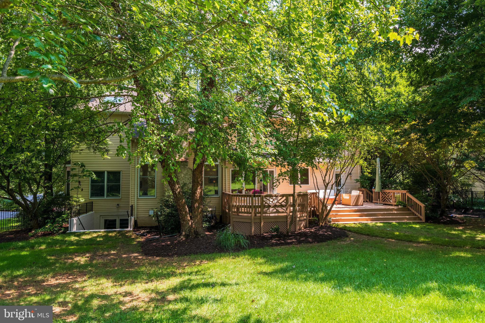 1326 Dasher Lane Reston, VA 20190 - Photo 81 of 91 Gallery Image 81