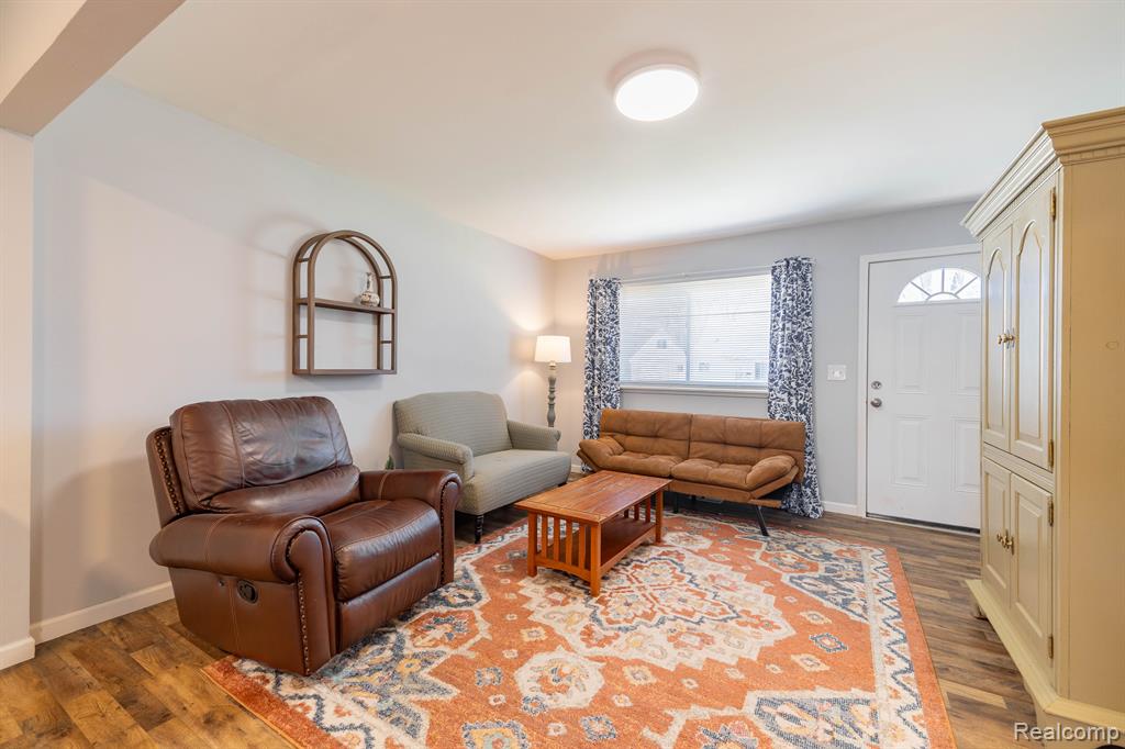 1241 Rambling Road Ypsilanti, MI 48198 - Photo 2 of 23