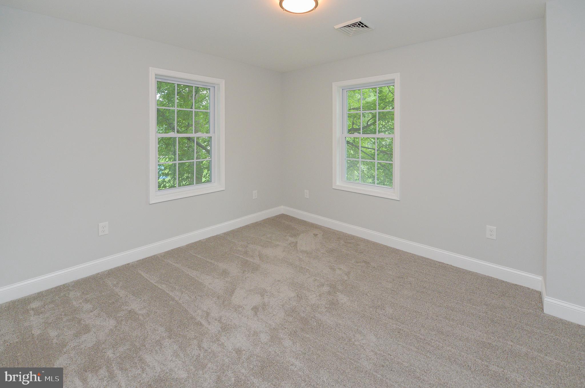 1564 New Rodgers Road Levittown, PA 19056 - Photo 15 of 30 Gallery Image 15