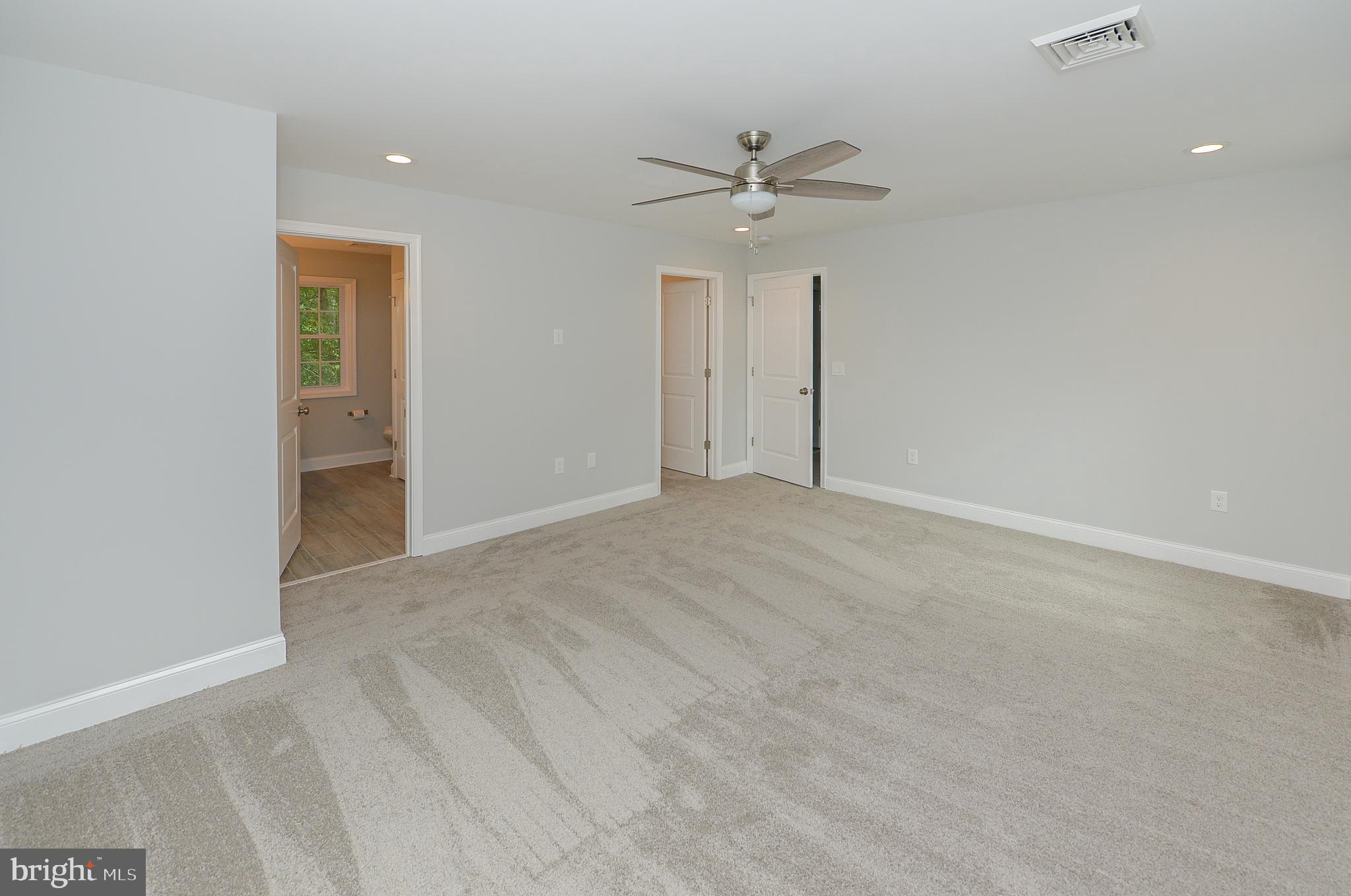 1564 New Rodgers Road Levittown, PA 19056 - Photo 23 of 30 Gallery Image 23