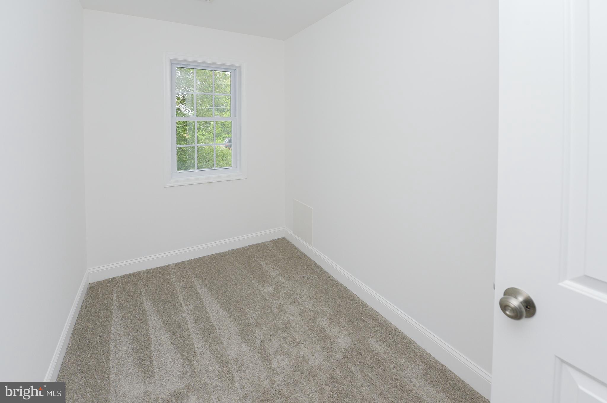 1564 New Rodgers Road Levittown, PA 19056 - Photo 26 of 30 Gallery Image 26