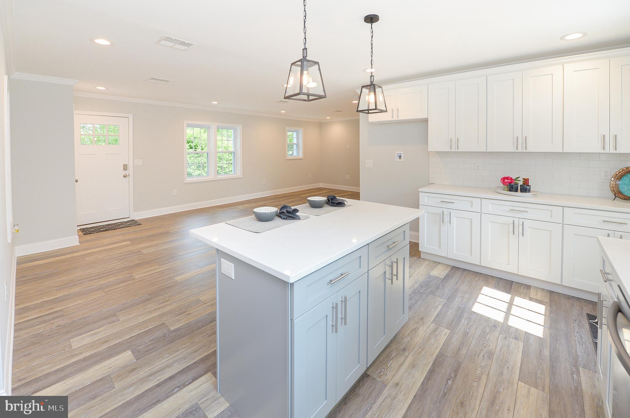 1564 New Rodgers Road Levittown, PA 19056 - Photo 4 of 30 Gallery Image 4