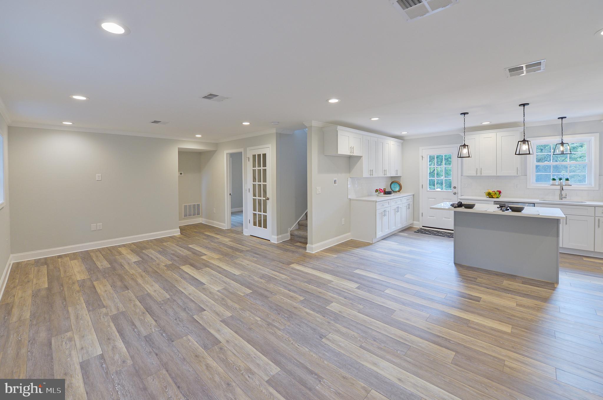 1564 New Rodgers Road Levittown, PA 19056 - Photo 6 of 30 Gallery Image 6