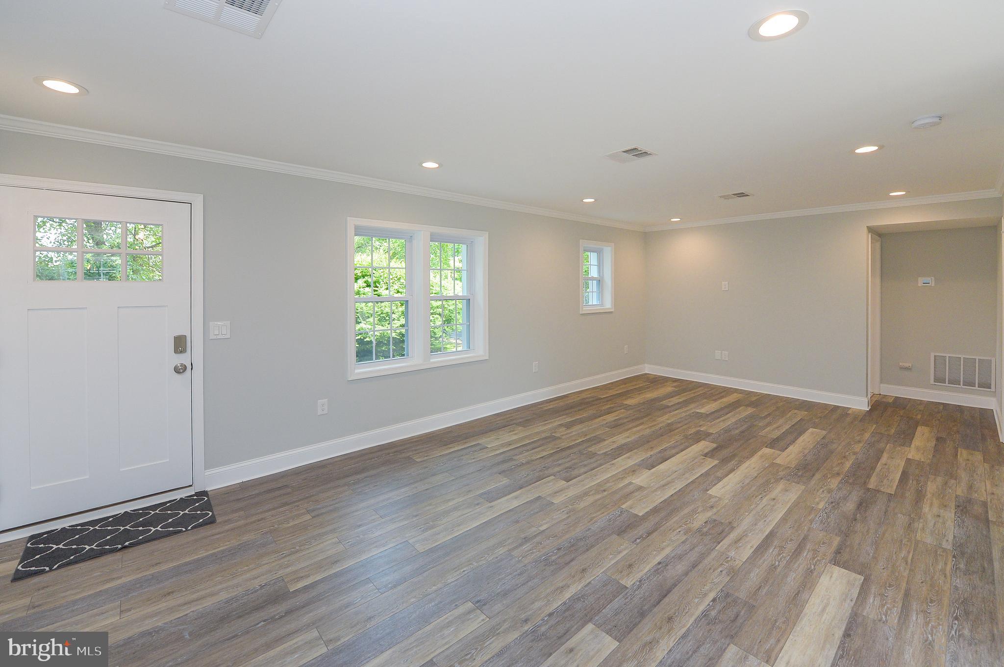 1564 New Rodgers Road Levittown, PA 19056 - Photo 9 of 30 Gallery Image 9