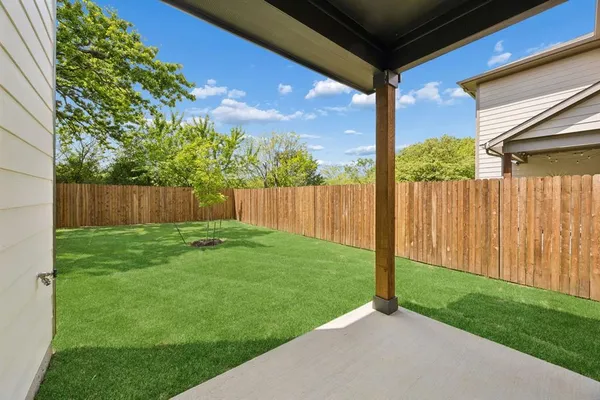 $739,900 | 504-506 Trailhead Lane, Denton, TX 76209