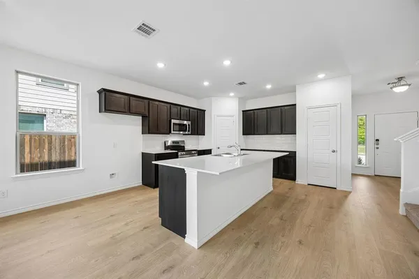$739,900 | 504-506 Trailhead Lane, Denton, TX 76209