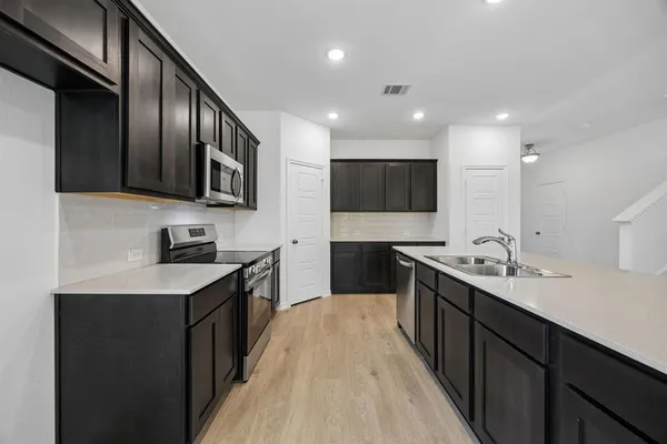 $739,900 | 504-506 Trailhead Lane, Denton, TX 76209
