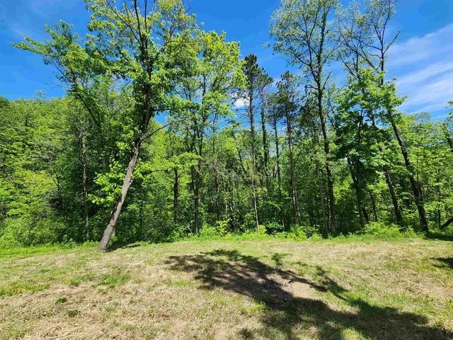 $99,000 | 13486 Gurnsey Drive, Ferryville, WI 54628