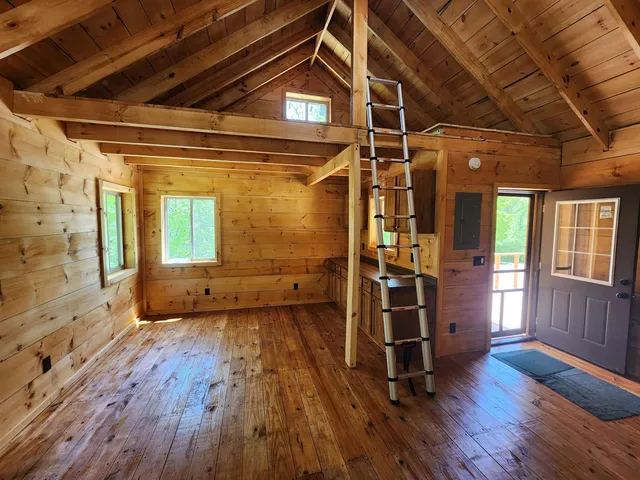 $99,000 | 13486 Gurnsey Drive, Ferryville, WI 54628