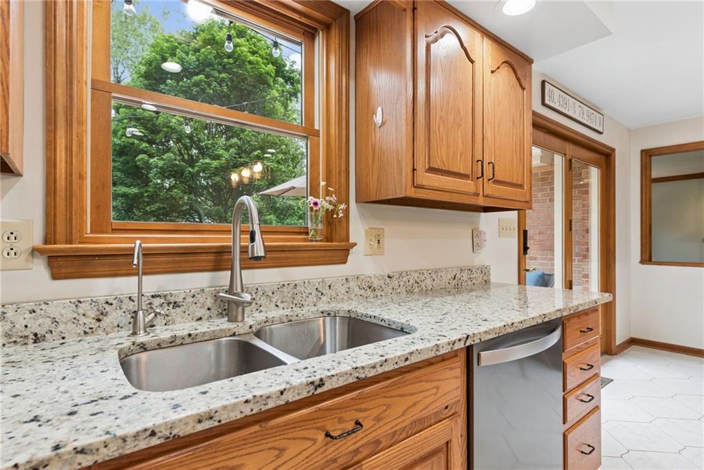 155 Starr Road Cheswick, PA 15024 - Photo 12 of 47 Gallery Image 12