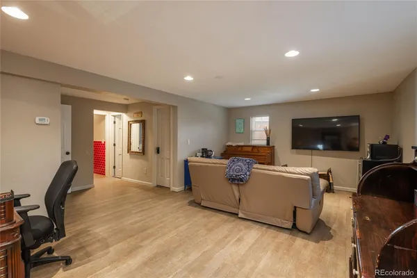 $1,025,000 | 5000 South Chester Street, Greenwood Village, CO 80111