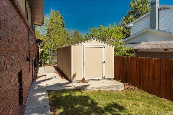 $1,025,000 | 5000 South Chester Street, Greenwood Village, CO 80111