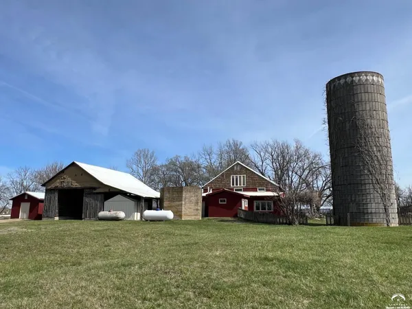 $599,000 | 797 East 1217th Road, Lawrence, KS 66047