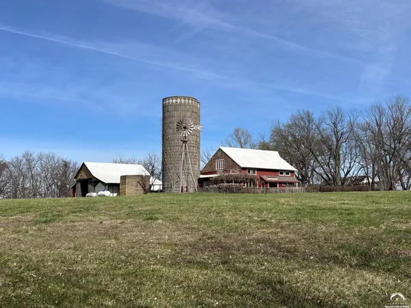 $599,000 | 797 East 1217th Road, Lawrence, KS 66047