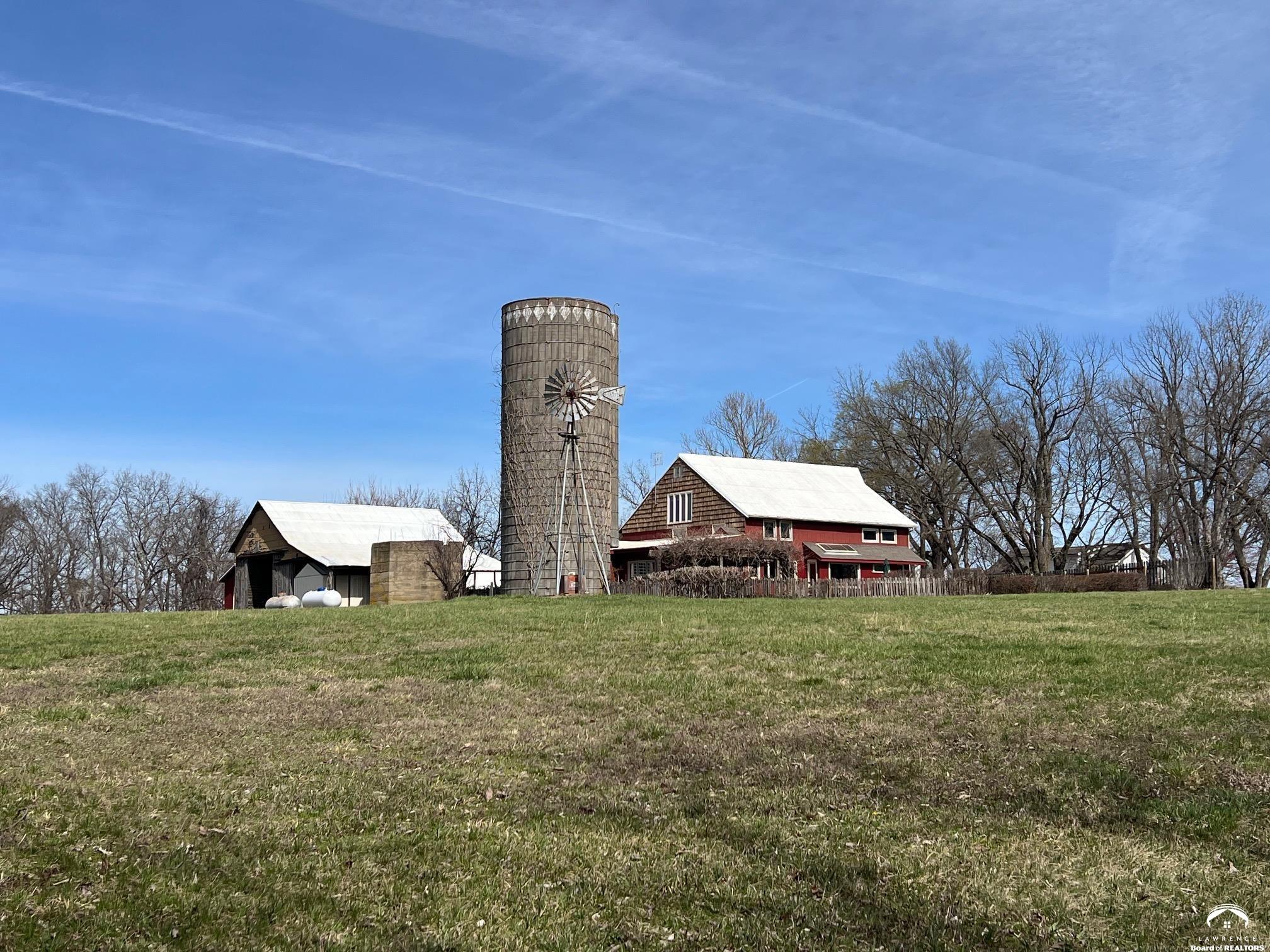 797 East 1217th Road Lawrence, KS 66047 - Photo 13 of 98