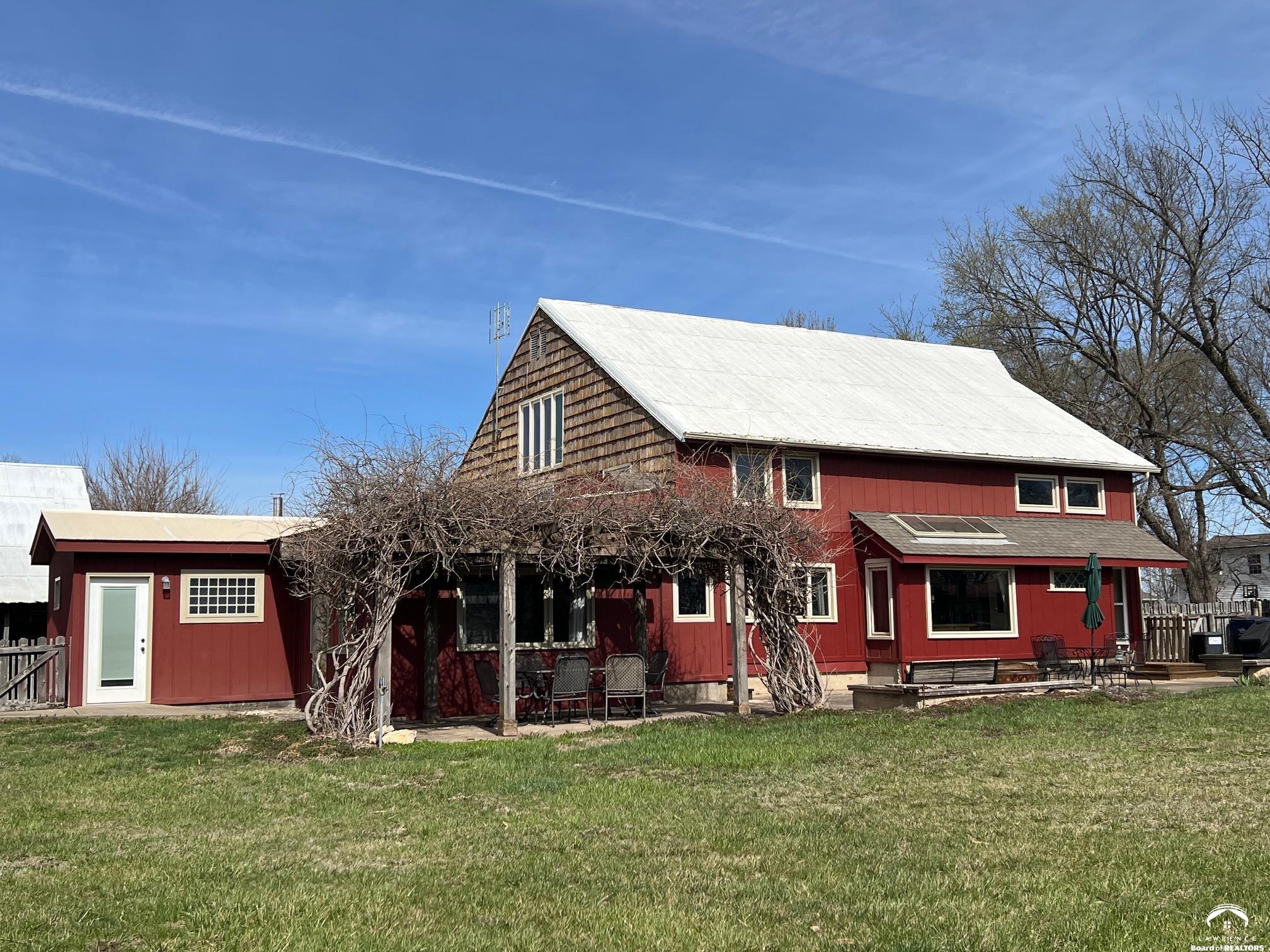 797 East 1217th Road Lawrence, KS 66047 - Photo 15 of 98