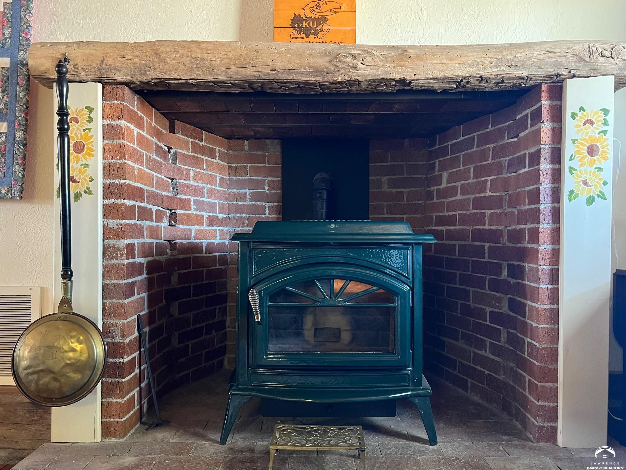 797 East 1217th Road Lawrence, KS 66047 - Photo 27 of 98