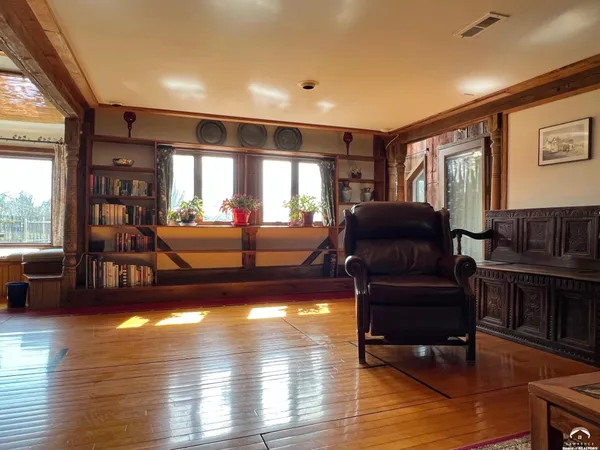 $599,000 | 797 East 1217th Road, Lawrence, KS 66047