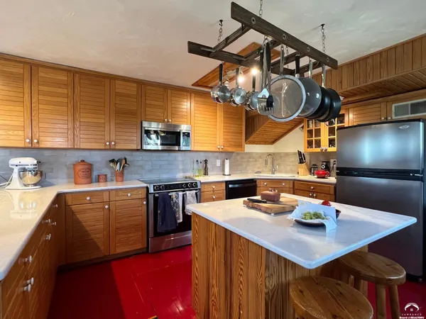 $599,000 | 797 East 1217th Road, Lawrence, KS 66047