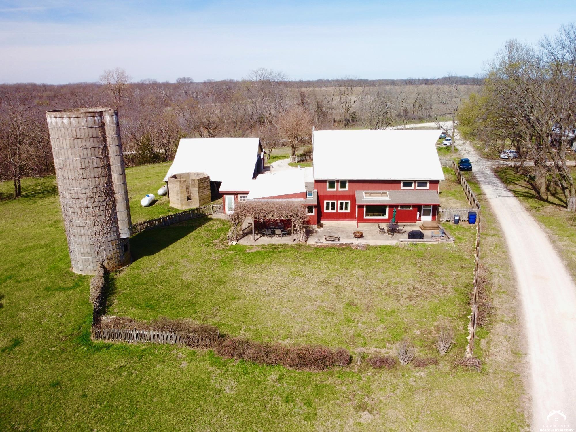 797 East 1217th Road Lawrence, KS 66047 - Photo 4 of 98