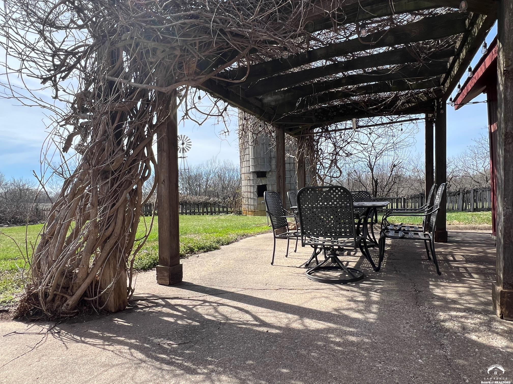 797 East 1217th Road Lawrence, KS 66047 - Photo 47 of 98