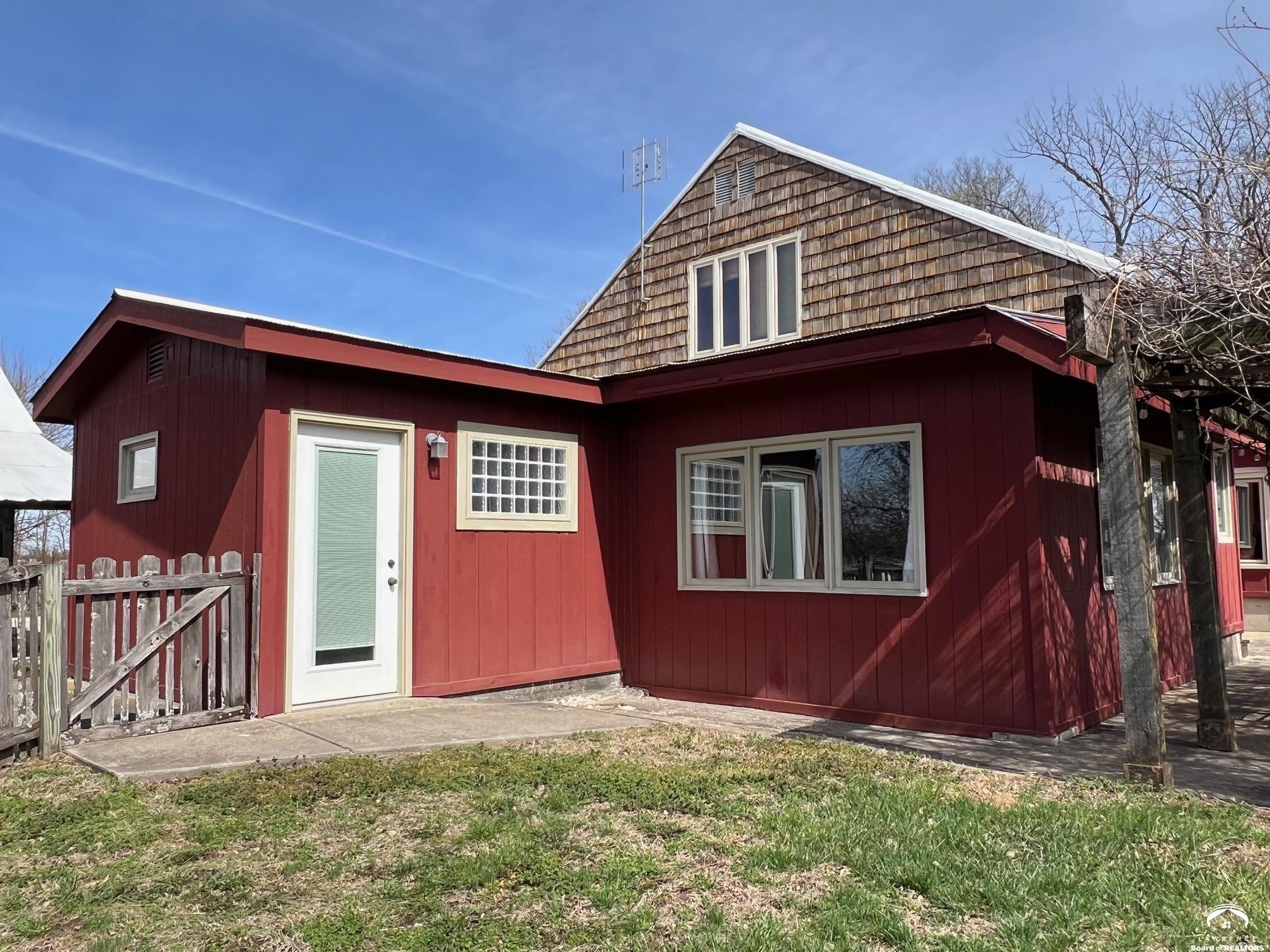 797 East 1217th Road Lawrence, KS 66047 - Photo 60 of 98