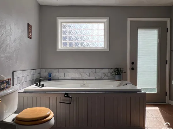 $599,000 | 797 East 1217th Road, Lawrence, KS 66047