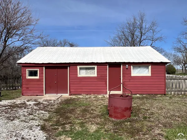 $599,000 | 797 East 1217th Road, Lawrence, KS 66047