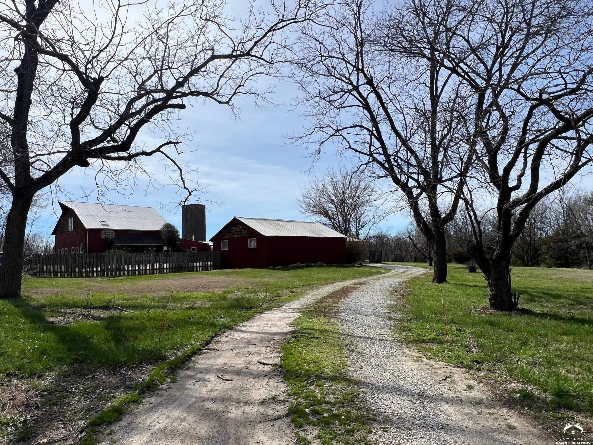 797 East 1217th Road Lawrence, KS 66047 - Photo 10 of 98