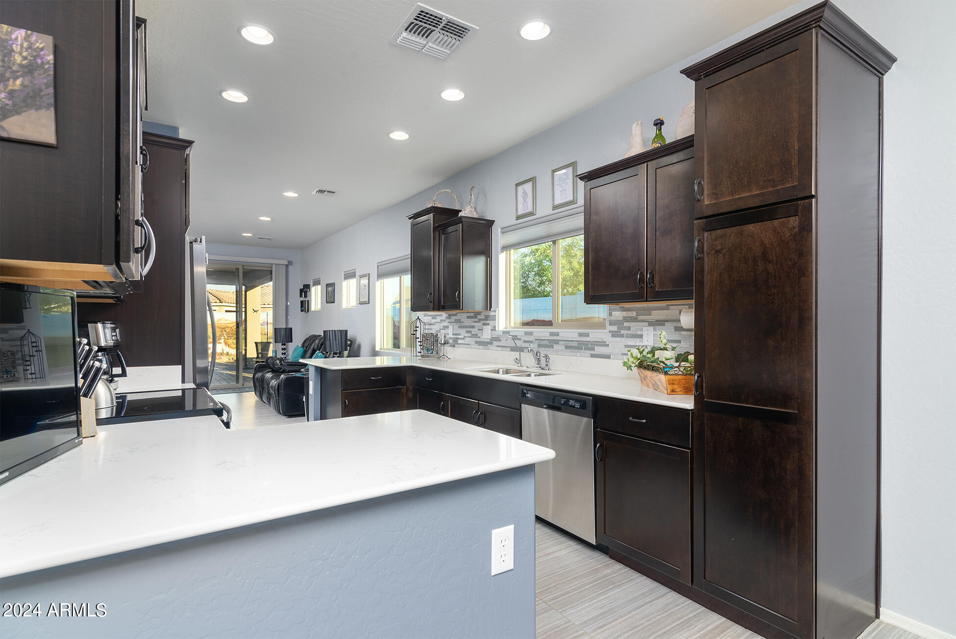 Nice kitchen!