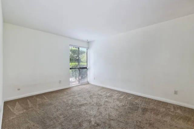 $500,000 | 6924 Hyde Park Drive, Unit 115, San Diego, CA 92119