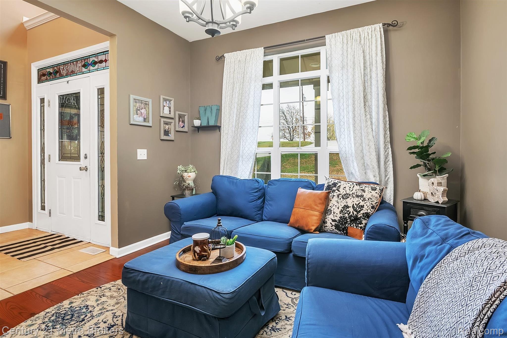 10037 Hegel Road Goodrich, MI 48438 - Photo 11 of 52 08-10037-Hegel-WindowStill-Real-Est.jpg