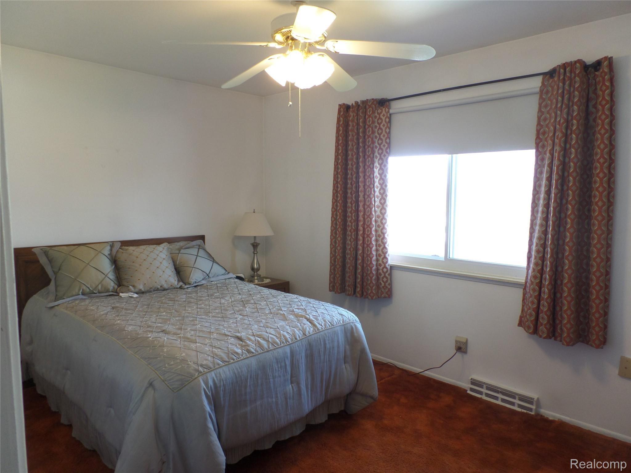 5007 East Cook Road Grand Blanc, MI 48439 - Photo 21 of 28 SAM_1373.JPG