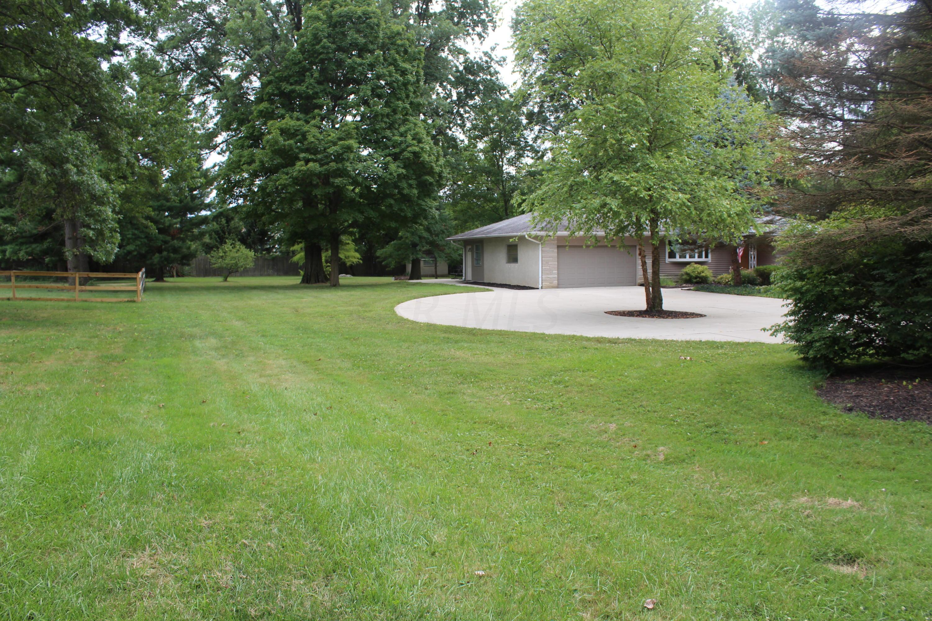 61 Pocono Road Columbus, OH 43235 - Photo 13 of 26