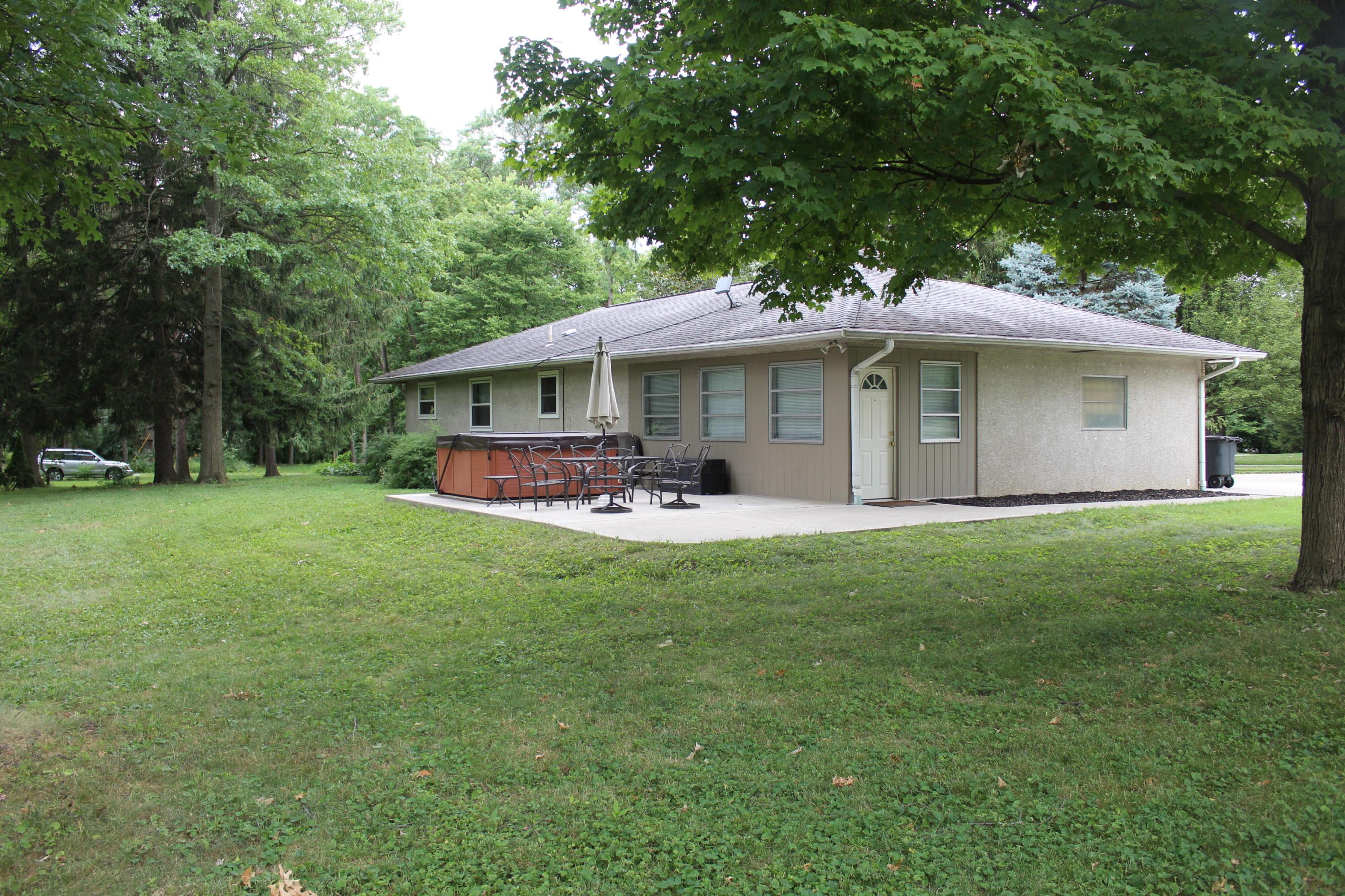 61 Pocono Road Columbus, OH 43235 - Photo 3 of 26