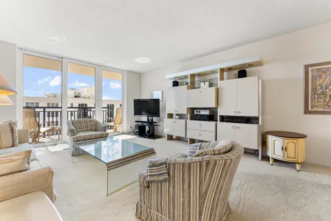 $495,000 | 1149 Hillsboro Mile, Unit 1008, Pompano Beach, FL 33062