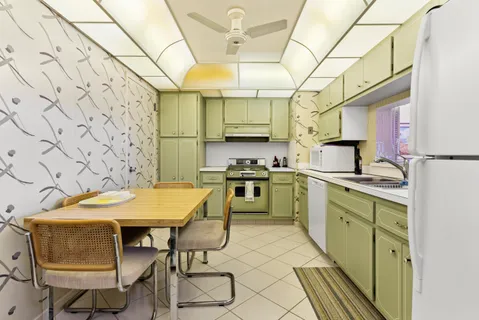 $495,000 | 1149 Hillsboro Mile, Unit 1008, Pompano Beach, FL 33062