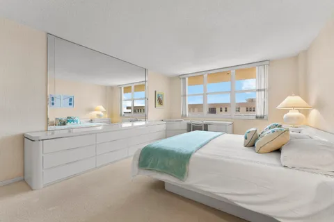 $495,000 | 1149 Hillsboro Mile, Unit 1008, Pompano Beach, FL 33062