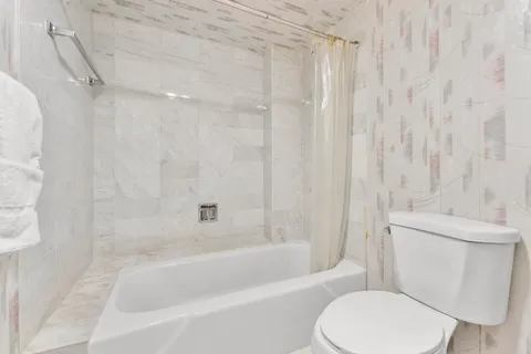 $495,000 | 1149 Hillsboro Mile, Unit 1008, Pompano Beach, FL 33062