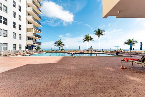 $495,000 | 1149 Hillsboro Mile, Unit 1008, Hillsboro Beach, FL 33064