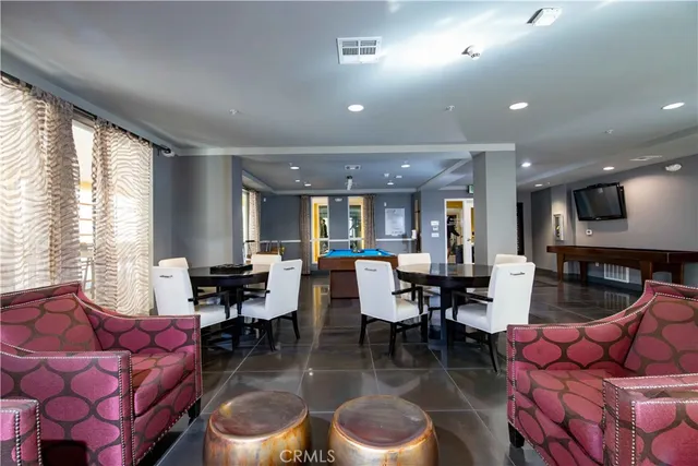 $635,000 | 21301 Erwin Street, Unit 237, Woodland Hills, CA 91367