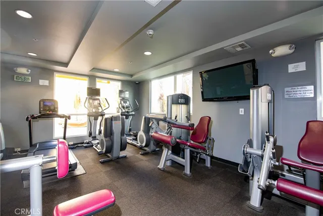 $635,000 | 21301 Erwin Street, Unit 237, Woodland Hills, CA 91367