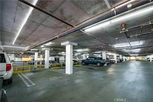 $635,000 | 21301 Erwin Street, Unit 237, Woodland Hills, CA 91367