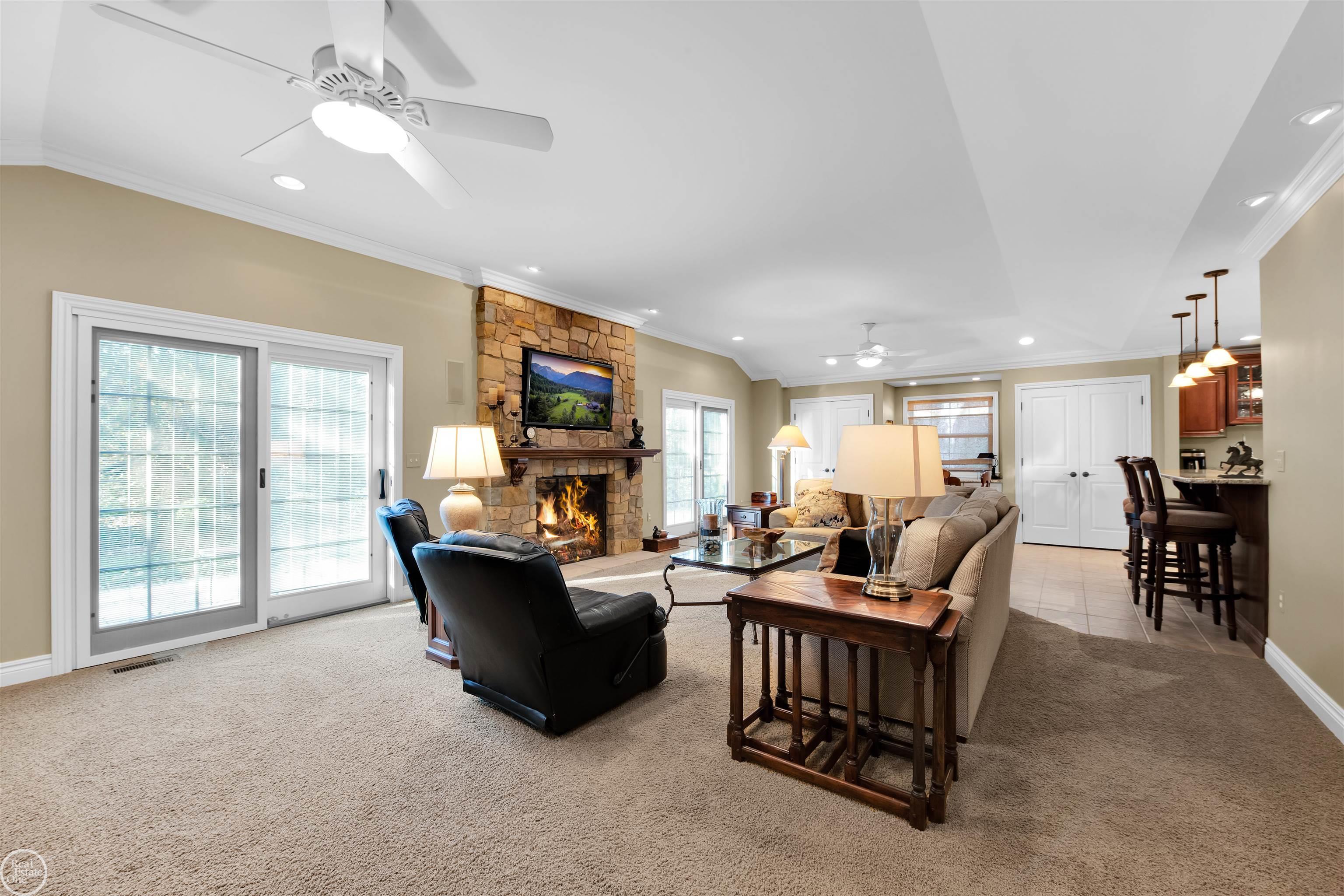 861 Shoreham Road Grosse Pointe Woods, MI 48236 - Photo 20 of 53
