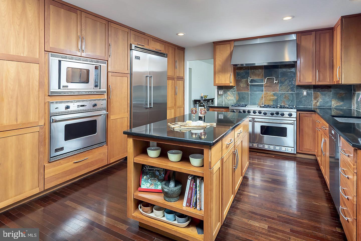 813 New Albany Road Moorestown, NJ 08057 - Photo 13 of 55