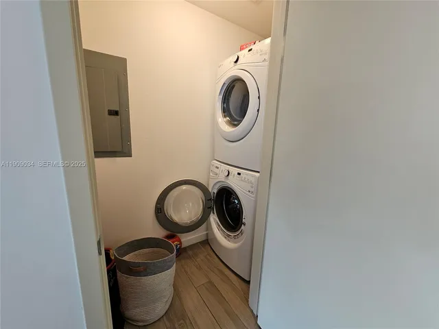 $4,100 | 999 Southwest 1st Avenue, Unit 3004, Miami, FL 33130