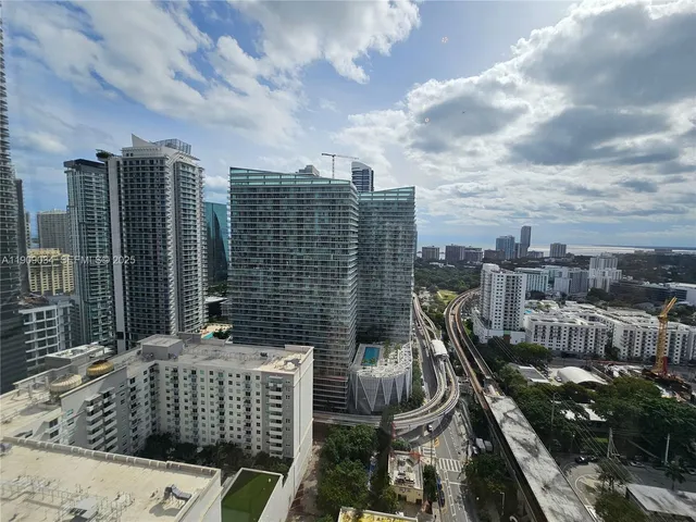 $4,100 | 999 Southwest 1st Avenue, Unit 3004, Miami, FL 33130