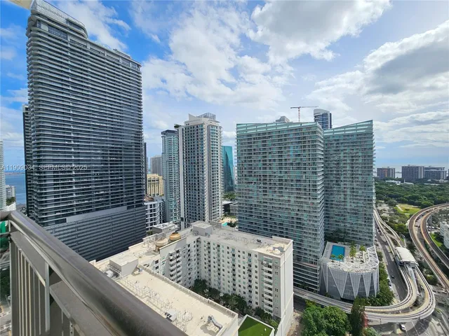 $4,100 | 999 Southwest 1st Avenue, Unit 3004, Miami, FL 33130